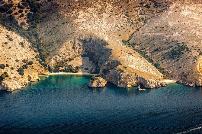 Private 7,5h Plavnik Island & Wild Bays Full-day Boat Trip - Key points at a glance