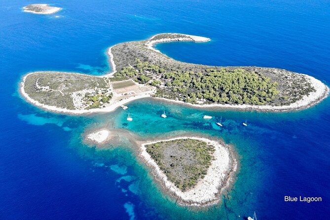 Private Blue cave, Mamma Mia and Hvar, 5 islands tour from Split - The boat, weather, and physical demands