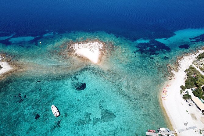 Private Blue Cave Tour from Split, Brač, Trogir and Hvar - Lunch and free time in Palmizana