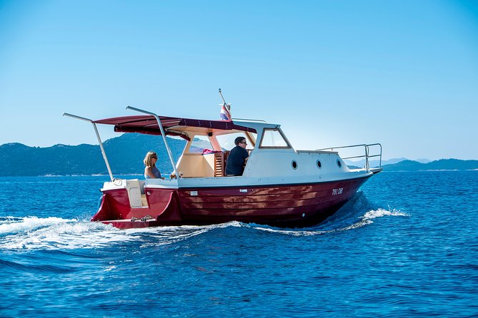 Private boat tour- explore the islands, find hidden caves and try snorkelling - Why this boat day works so well