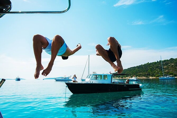 Private boat tour for small groups to Blue Lagoon and Solta Island - Solta’s coves and small ports