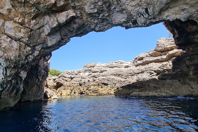 Private boat tour to Elafiti islands and south part of Mljet 8h. ALL INCLUDED - Who will enjoy this day most?