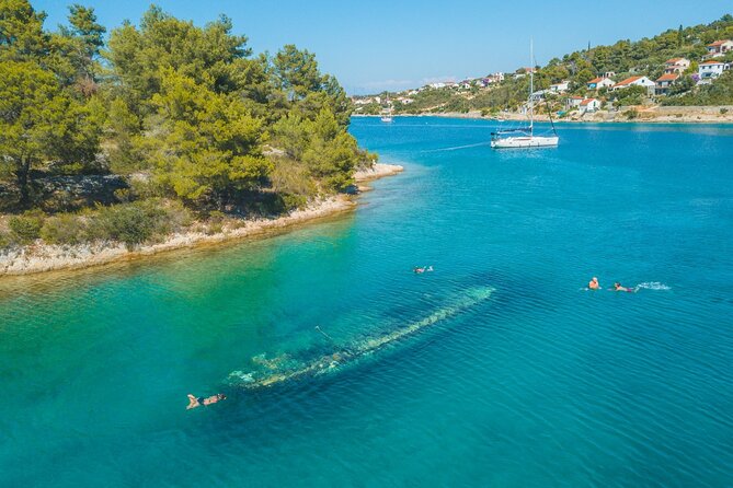 Private Boat tour to the Blue Lagoon & Solta - Swim, Snorkel, Tan and Relax! - Timing, comfort, and what to pack