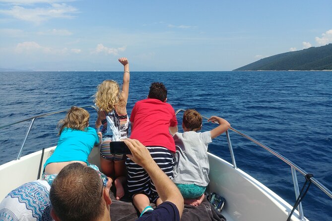 Private Boat tour to the Blue Lagoon & Solta - Swim, Snorkel, Tan and Relax! - Maslinica: a quiet coffee stop on Solta