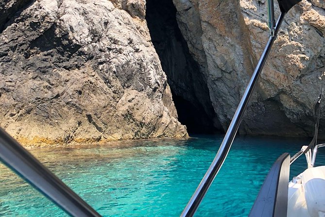 Private Captain Tailored tour - from Split and Trogir - Why a private boat makes sense around Split and Trogir