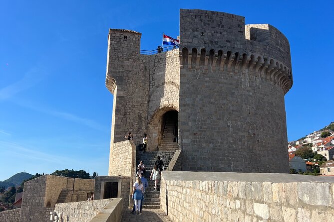 Private City Wall tour of Dubrovnik - Walking the City Walls above Dubrovnik