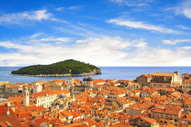 Private Dubrovnik City Walls & City Tour - Luza Square brings together Dubrovnik’s grand symbols