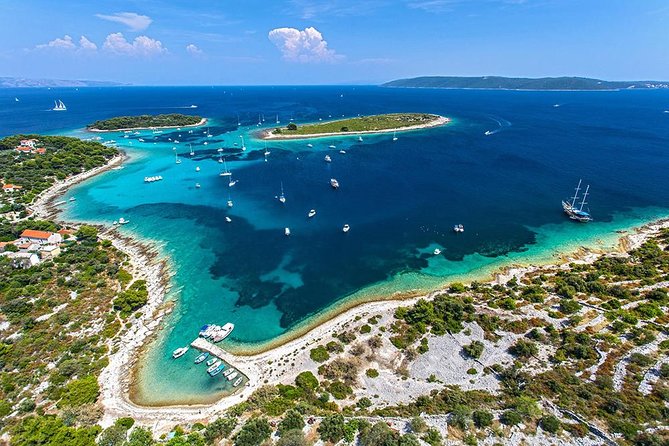 Private Full-Day Boat Tour to Blue Lagoon, Hvar & Pakleni Islands - Three hours to explore Hvar Town