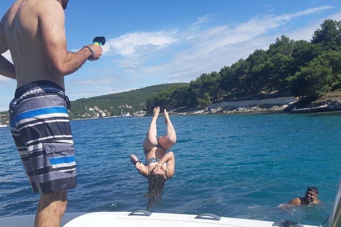 Private Full-Day Croatian Islands Boat Tour from Trogir - What the skipper adds to the day