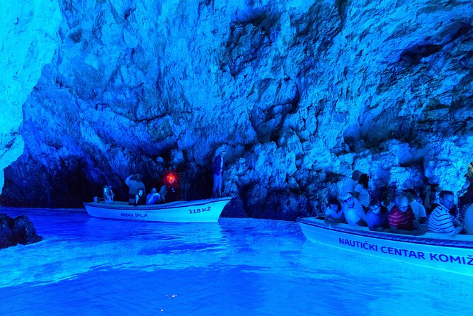 Private Luxury boat from Hvar, Brač and Split - Price, group size, and the fuel question