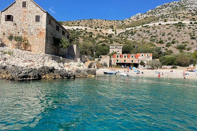 Private Luxury boat from Hvar, Brač and Split - How this compares with a large group excursion