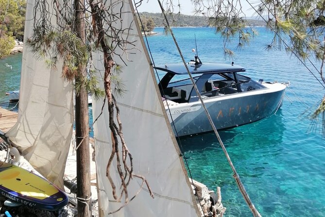 Private Luxury boat from Hvar, Brač and Split - The boat experience and comfort on board