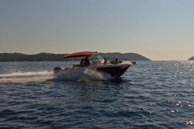 Private luxury speedboat tour-Islands, caves, beaches, snorkeling - Koločep and the blue glow inside four caves