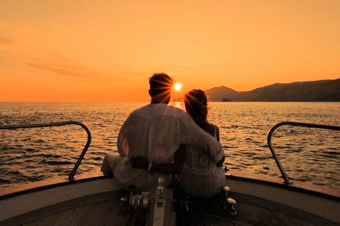 PRIVATE Romantic Sunset Boat Tour Zadar with Local Wine 1,5h - Key points to know before booking