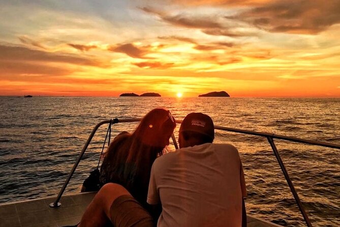 PRIVATE Romantic Sunset Boat Tour Zadar with Local Wine 1,5h - Cruising the Zadar Archipelago for 45 minutes