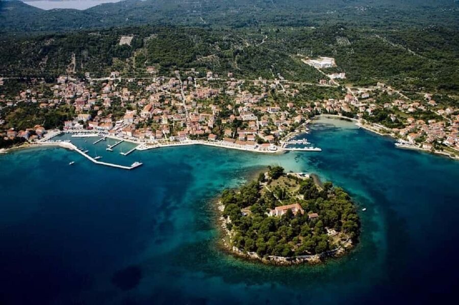 Private speedboat adventure to Zadar Islands with drinks - Ošljak and the slower side of the islands