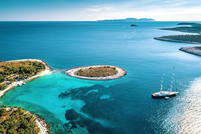 Private speedboat custome-made tour / from Trogir and Split - The skipper may shape the whole day