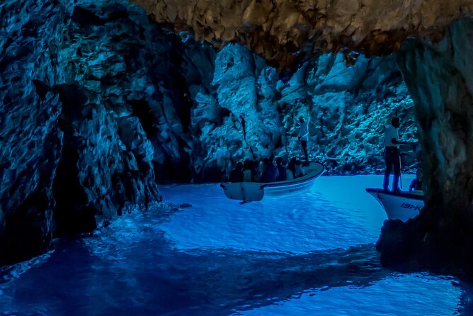 Private speedboat custome-made tour / from Trogir and Split - Who will enjoy this private charter most