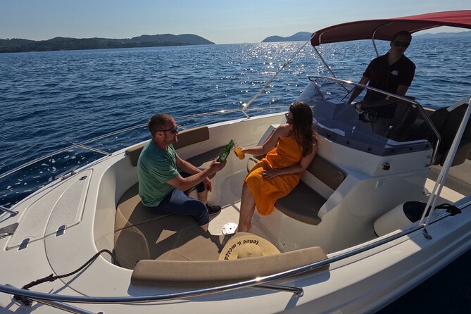 Private Speedboat Tour- Blue cave, sandy beaches and snorkelling - What the private speedboat day is really like