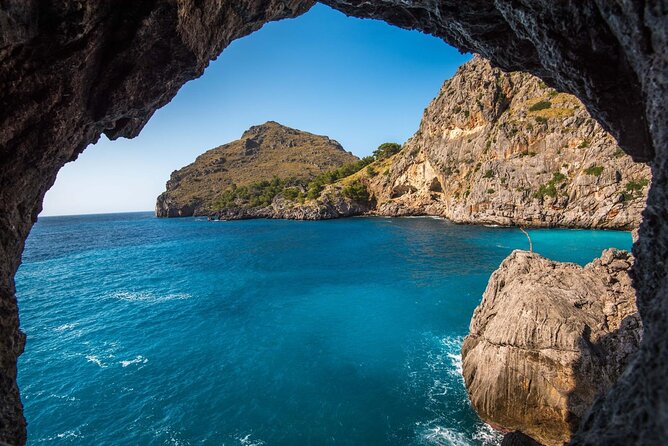 Private Speedboat Tour | Caves Beaches Islands and more - Kolocep: the best place to start