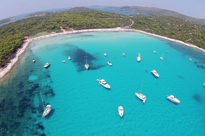 Private speedboat tour : Sakarun beach, Dugi otok, Golubinka Cave - Veli Žal for clear-water swimming
