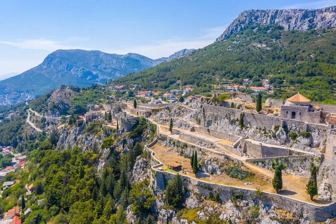 Private Split & Klis Fortress Tour, Olive Museum & Port Pickup - Klis Fortress and the €10 decision