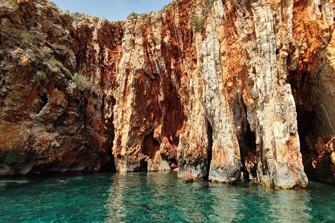 Private tour of Pakleni islands, Red Cliffs & South Shore of Hvar - Why a private boat works so well around Hvar