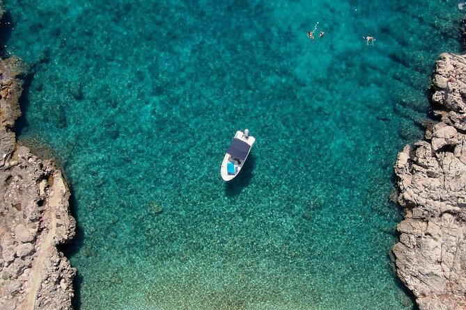 Private tour of Pakleni islands, Red Cliffs & South Shore of Hvar - The boat, inclusions, and practical comfort