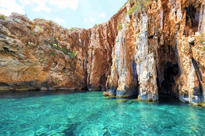 Private Tour of Red rocks, Pakleni Islands and Hvar's Southern Beaches - Key points at a glance