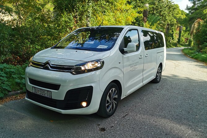 Private Transfer by 8 seats van from and to Dubrovnik Airport - The airport to hotel ride