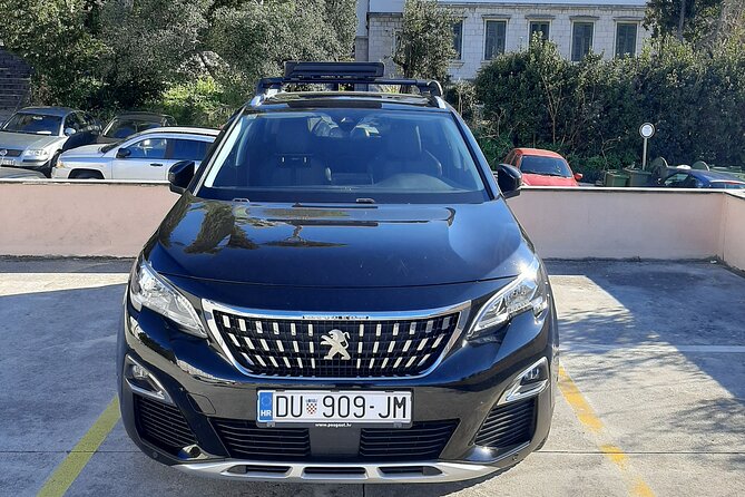 Private Transfer Service in Dubrovnik - Luggage help from curb to door