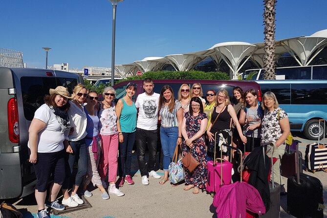 Private transfer Split airport to Split (any location) up to 8 passengers - Why the delay protection matters