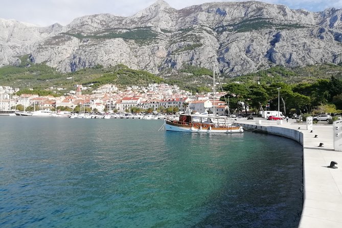 Private transfer: Split to Dubrovnik with side-trip to Makarska - The coastal drive toward Makarska