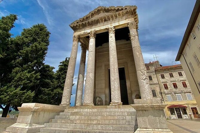 Pula Food Walking Tour - A Roman city walk that comes with dinner