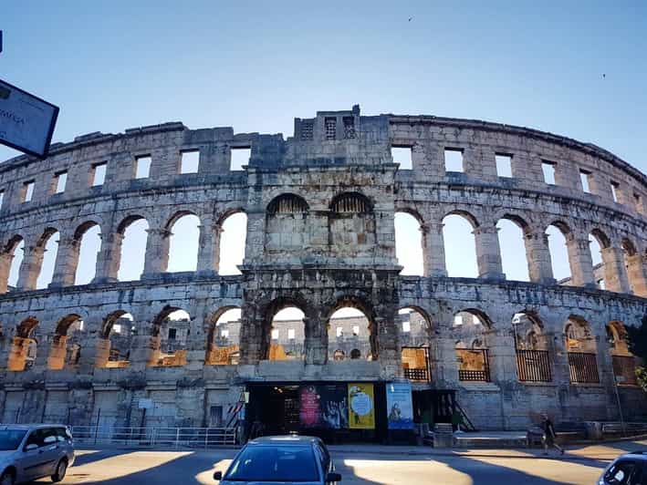 Pula: Old Town Walking Tour for Foodies with Dinner and Wine - Five Stops Turn Dinner Into a City Walk