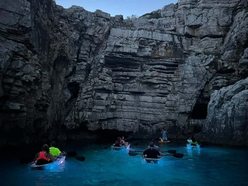 Pula: Sunset/Night Illuminated Transparent Kayak Tour - The return paddle under the stars