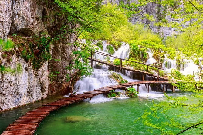 Rafting Experience in the Canyon of the River Cetina - Optional cliff jumping from 3 to 5 meters