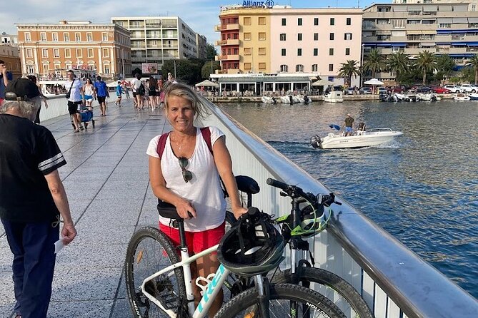 Rent a Bike in Zadar - Helmet, Lock and city map included - Beaches, churches, and stops along the water