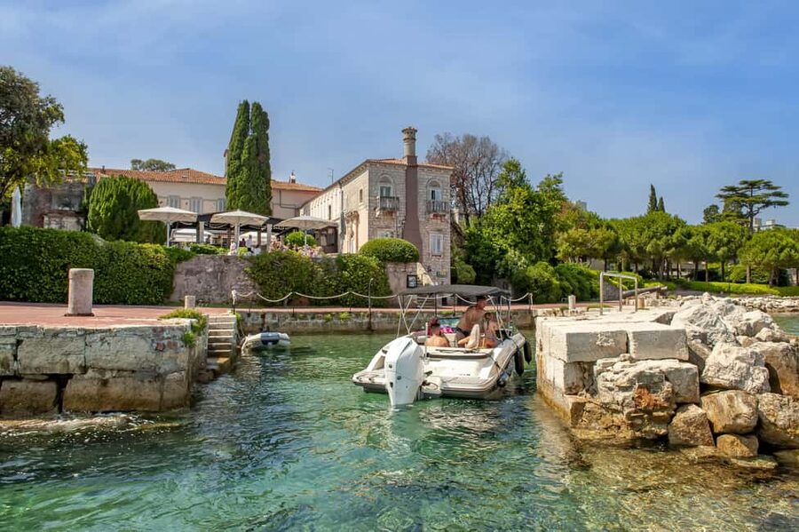 Rovinj: Luxury Island Hopping with Swimming & Snorkeling - Golden Cape and the first views of the islands