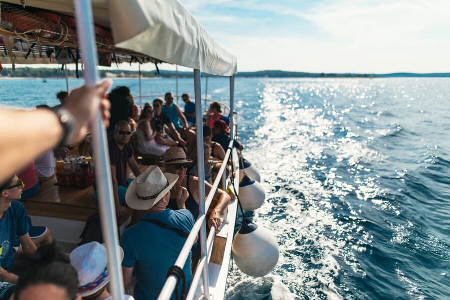 Rovinj: Sunset Cruise with Swim Stop, Drinks, and Fruits - Practical tips before you go
