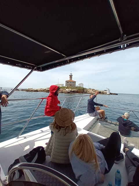 Rovinj: Sunset & dolphin group tours with Catamaran - Who should choose this outing?