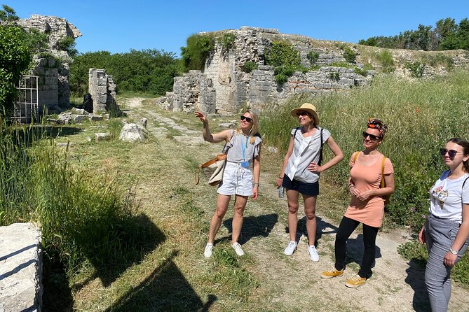 Salona & Amphitheater - Private guided tour - Admission incl. - Tusculum and Don Frane Bulić
