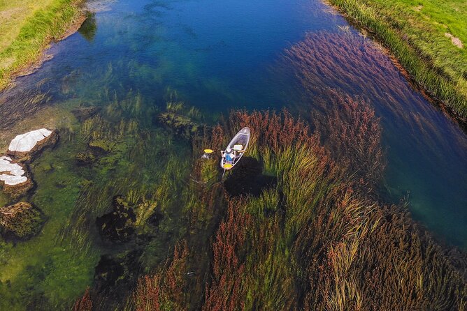 See through kayaks on Gacka river - What the transparent kayak adds