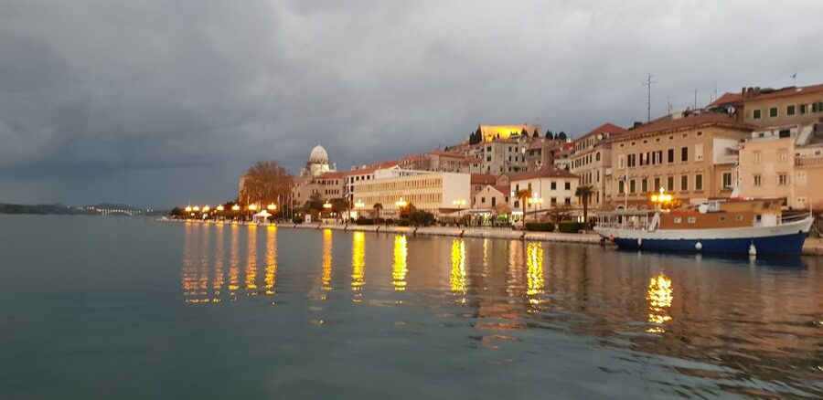 Sibenik: Guided Evening Walking Tour - Narrow lanes and squares with a medieval feel