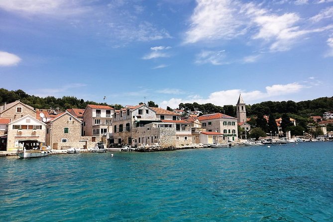 Šibenik Riviera boat tour: Zlarin + Prvić + Tijat - Prvić: lunch, village time, and a slower pace
