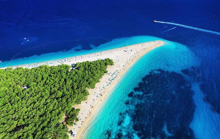Speedboat to 3 islands: Hvar, Brač, Zečevo with watersports - Why this speedboat trip works well