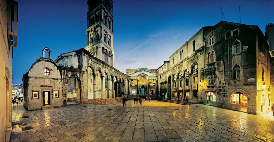 Split: 1.5-Hour Walking Tour and Diocletian's Palace - Entering the palace and its cellars