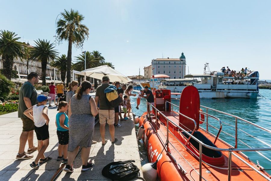Split: 45-minute Semi-Submersible Submarine Trip - What the Marijeta semi-submarine actually is