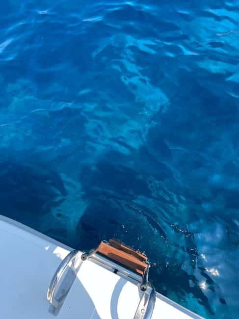 Split: 5 Islands Full-Day Tour to Blue Cave, Vis & Hvar - What the crew does well
