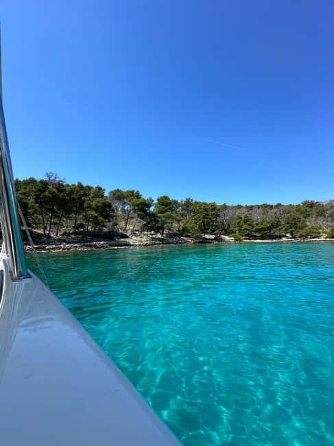 Split: 5 Islands Full-Day Tour to Blue Cave, Vis & Hvar - Why this boat makes a difference on a 10-hour day
